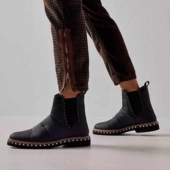 FREE PEOPLE Puffer Chelsea boot brand‎ new size 36 - Picture 1 of 7
